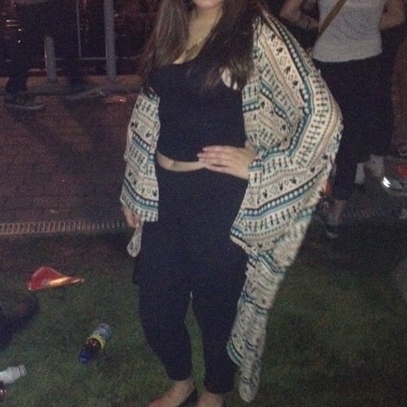 Aztec Kimono - Picture 2 of 3